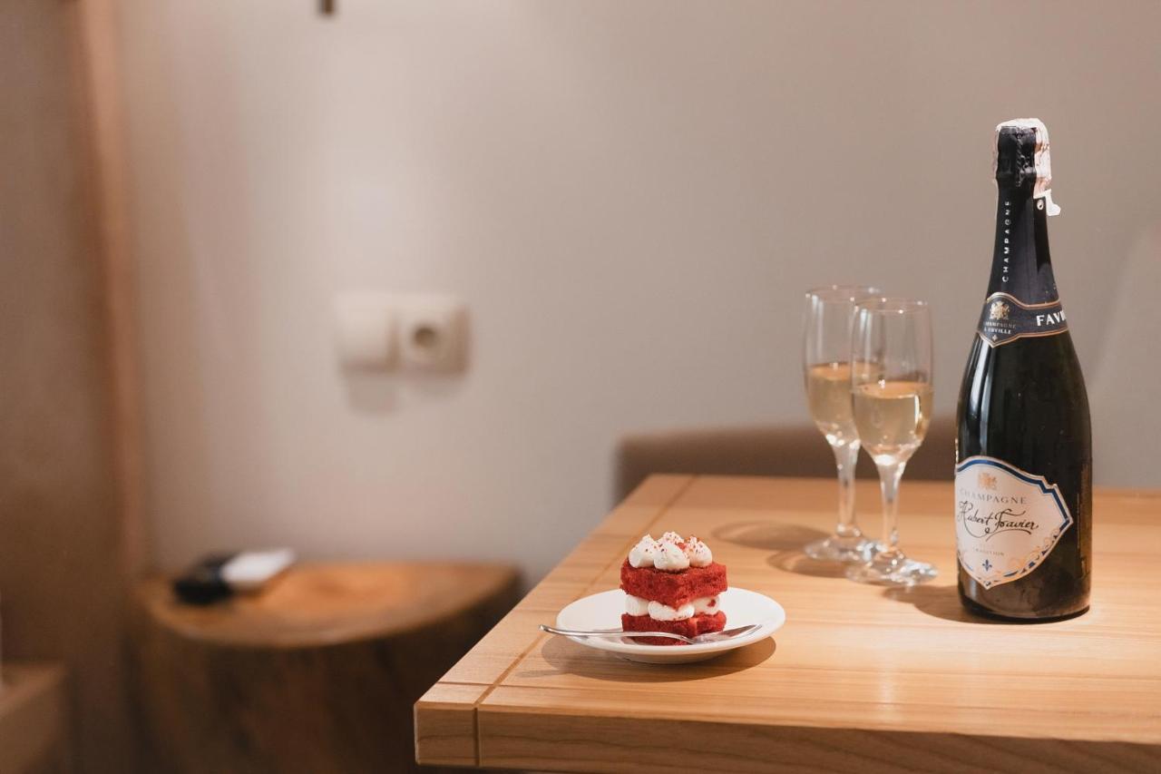 Sofia Hotel Velyka Omelyana Buitenkant foto