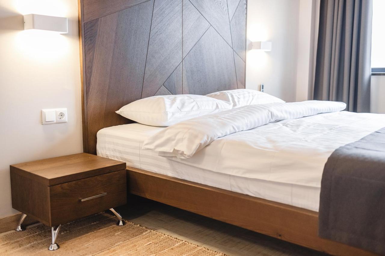 Sofia Hotel Velyka Omelyana Buitenkant foto