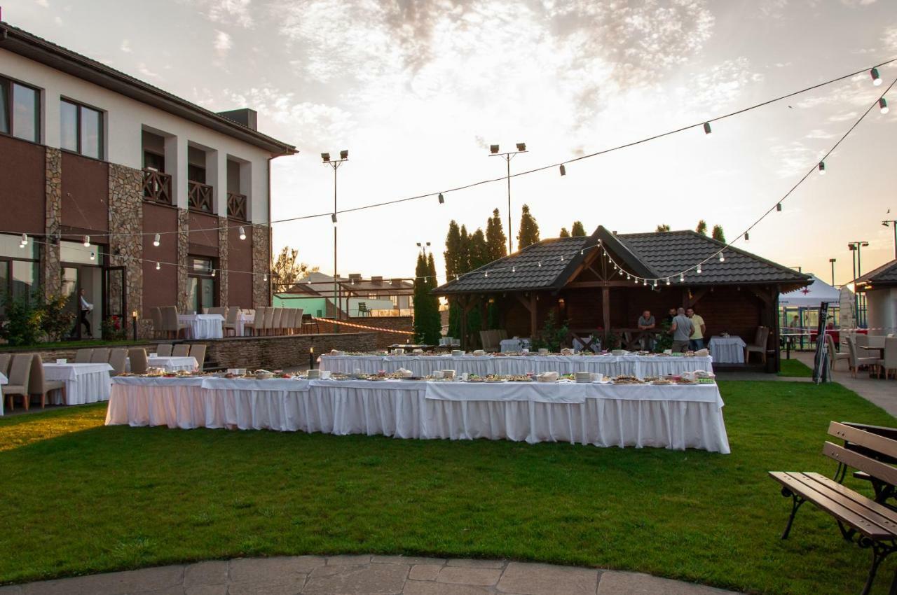 Sofia Hotel Velyka Omelyana Buitenkant foto